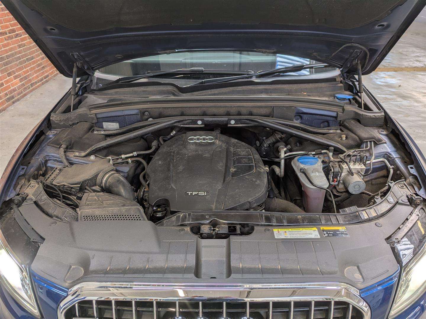 <p>2015 AUDI Q5 S LINE + TFSI QUATTRO</p>