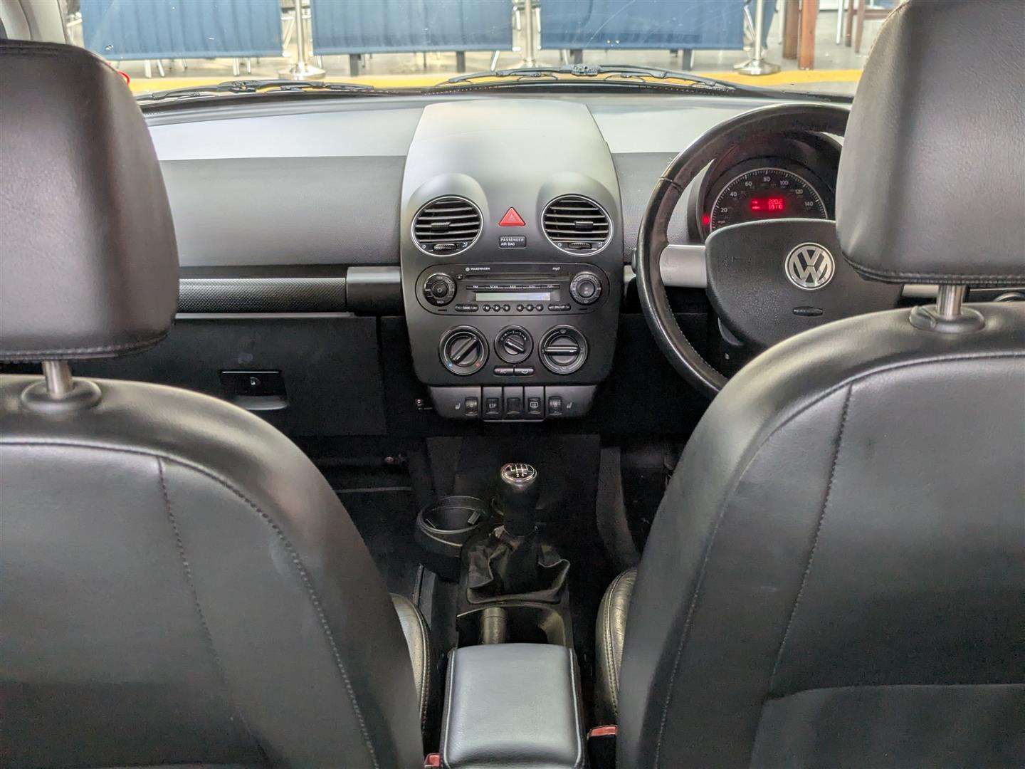 <p>2008 VOLKSWAGEN BEETLE</p>