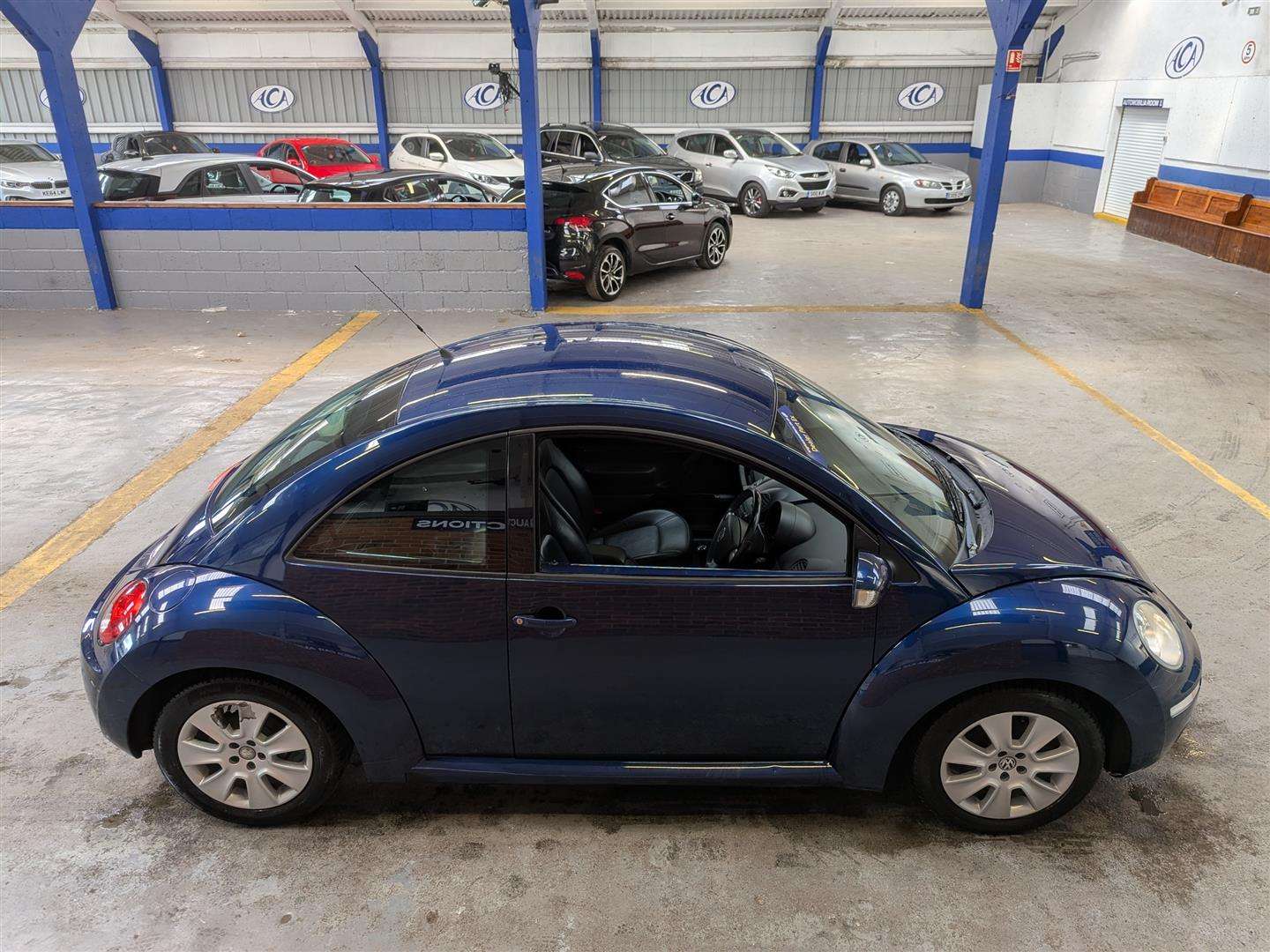 <p>2008 VOLKSWAGEN BEETLE</p>