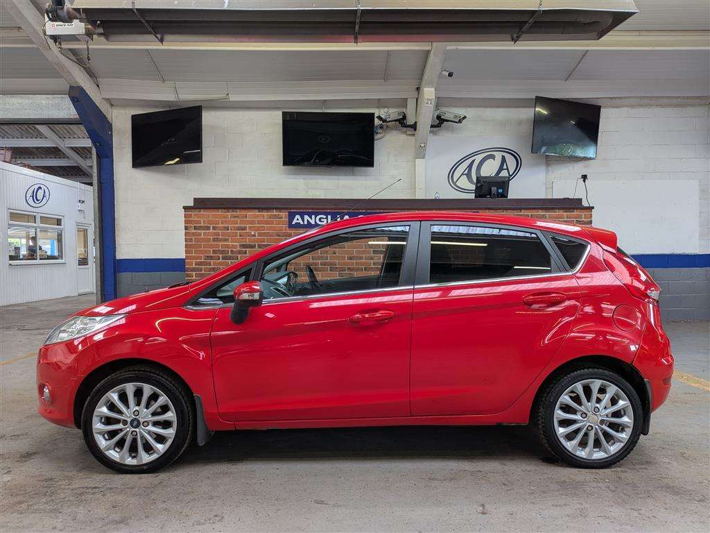 <p>2009 FORD FIESTA TITANIUM 90 TDCI</p>