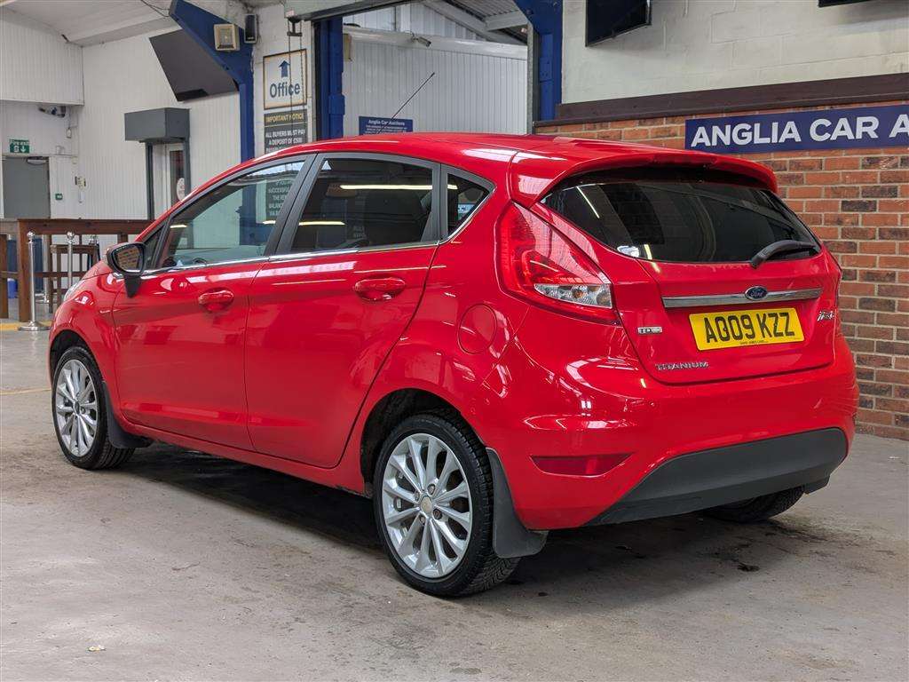 <p>2009 FORD FIESTA TITANIUM 90 TDCI</p>