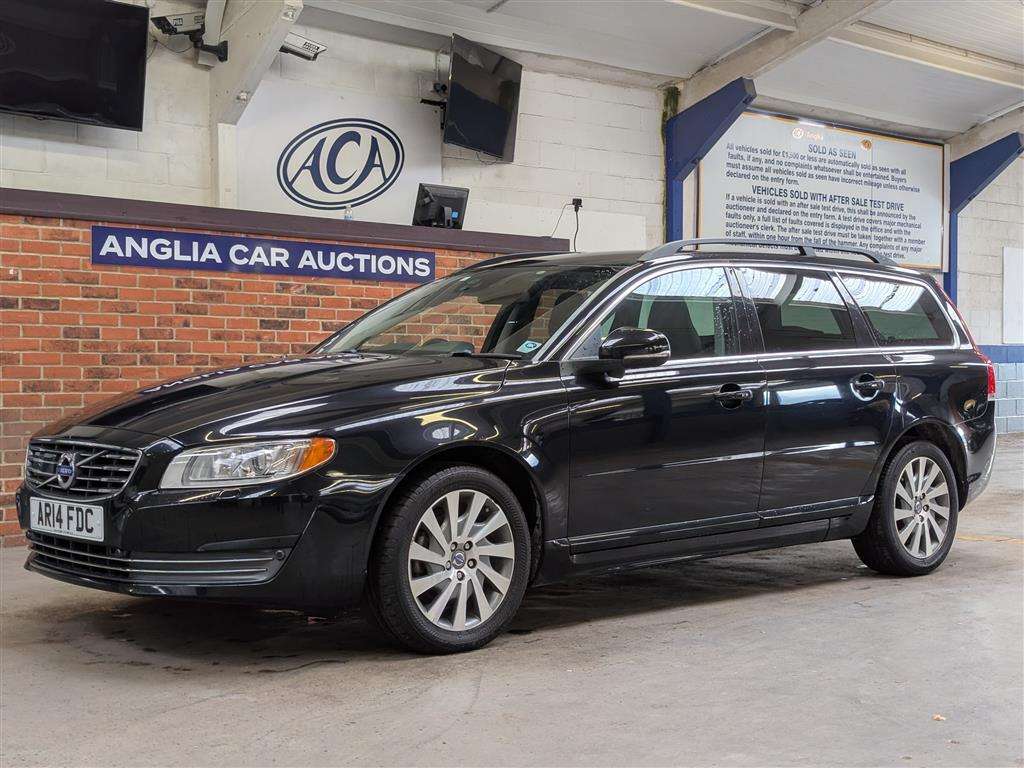 <p>2014 VOLVO V70 SE LUX T5 AUTO</p>