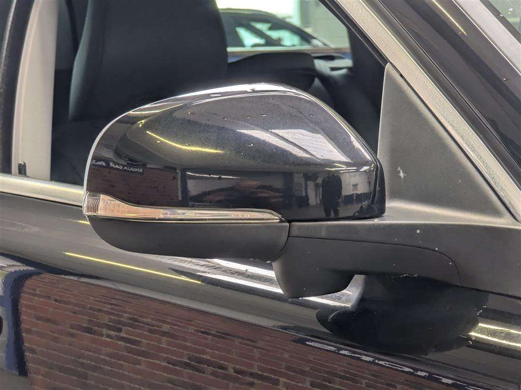 <p>2014 VOLVO V70 SE LUX T5 AUTO</p>