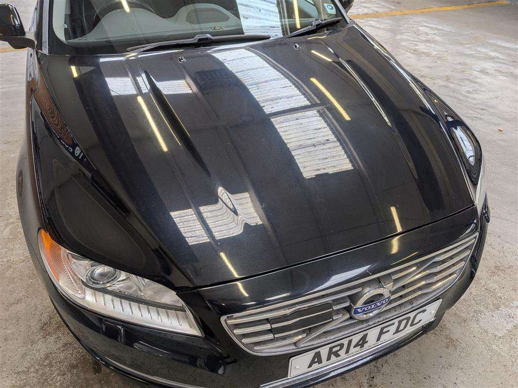 <p>2014 VOLVO V70 SE LUX T5 AUTO</p>