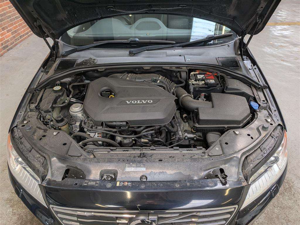 <p>2014 VOLVO V70 SE LUX T5 AUTO</p>