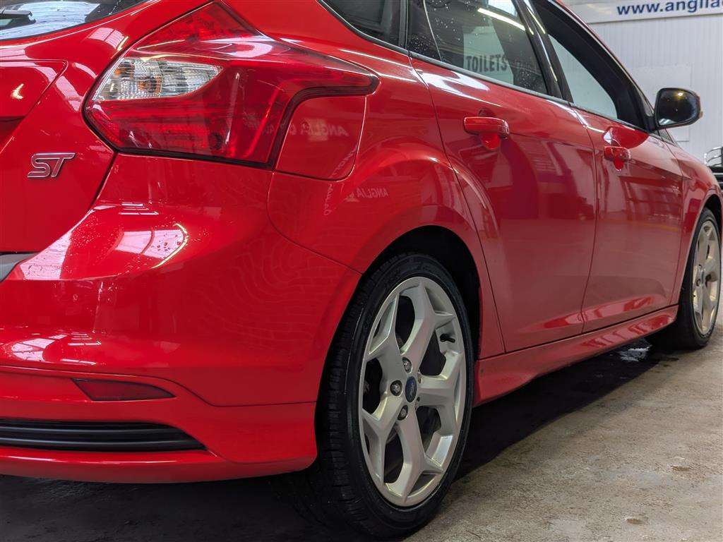 <p>2013 FORD FOCUS ST-2 TURBO</p>