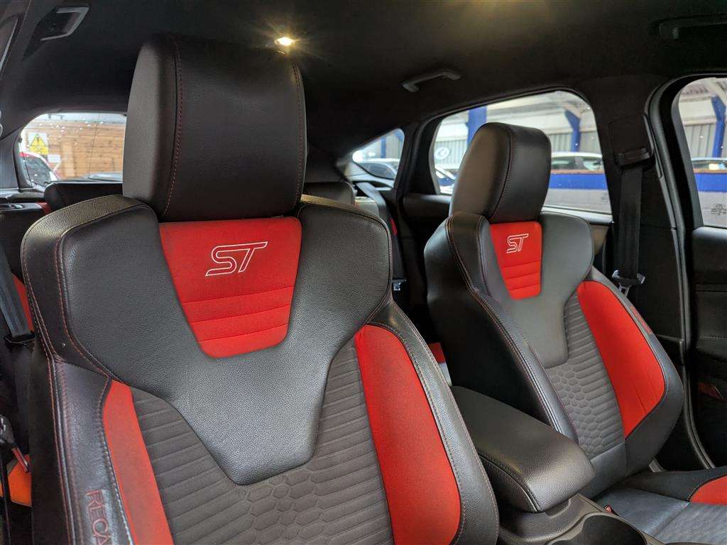 <p>2013 FORD FOCUS ST-2 TURBO</p>