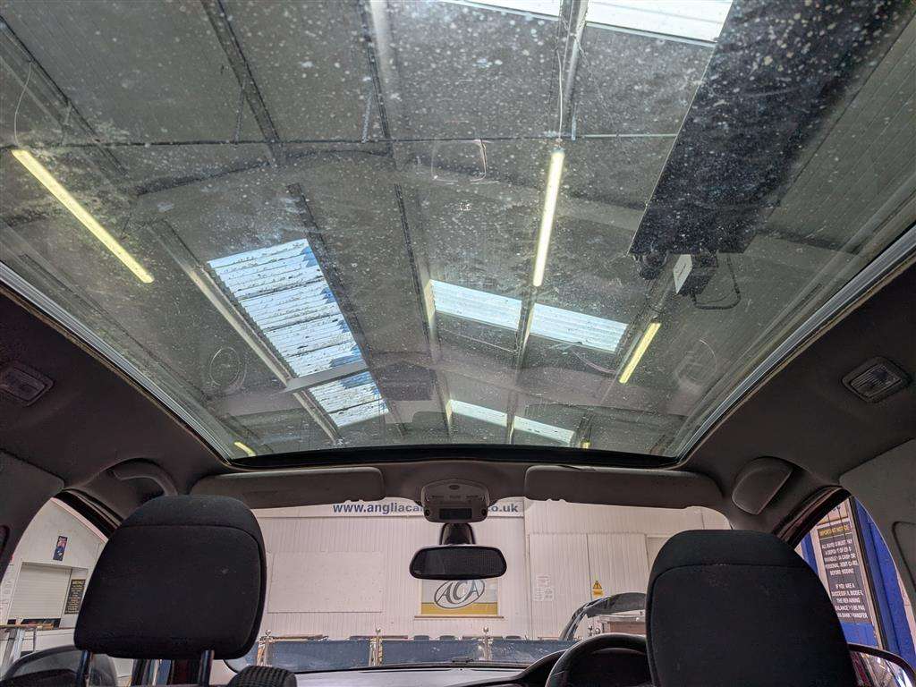 <p>2012 PEUGEOT 5008 ALLURE E-HDI S-A</p>