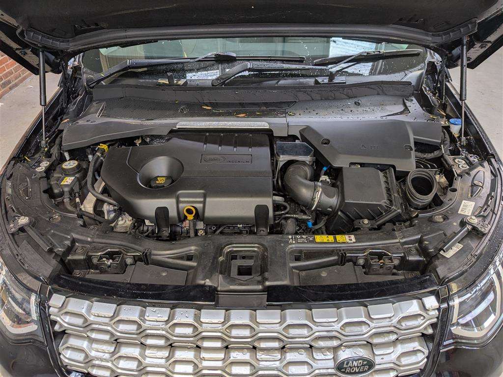 <p>2019 LAND ROVER DISCOVERY SPORT S D AUTO</p>