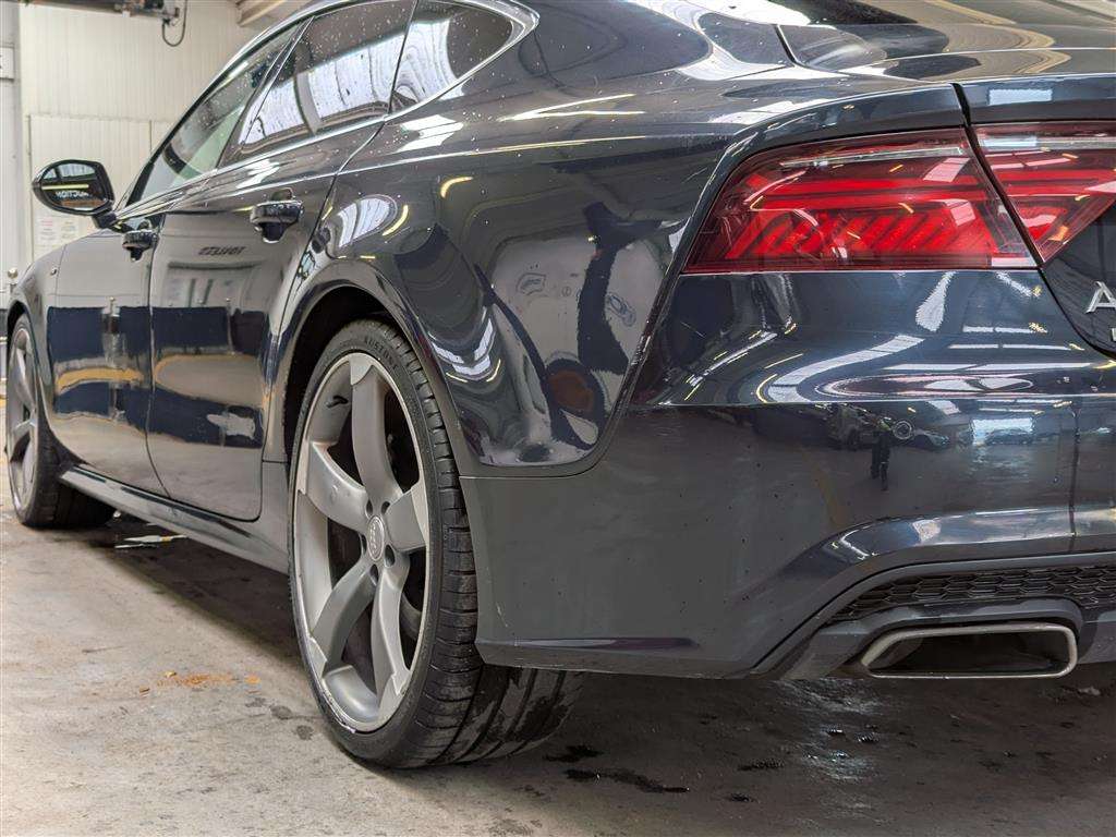 <p>2015 AUDI A7 S LINE TDI ULTRA S-A</p>