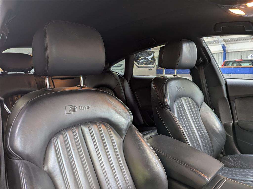<p>2015 AUDI A7 S LINE TDI ULTRA S-A</p>