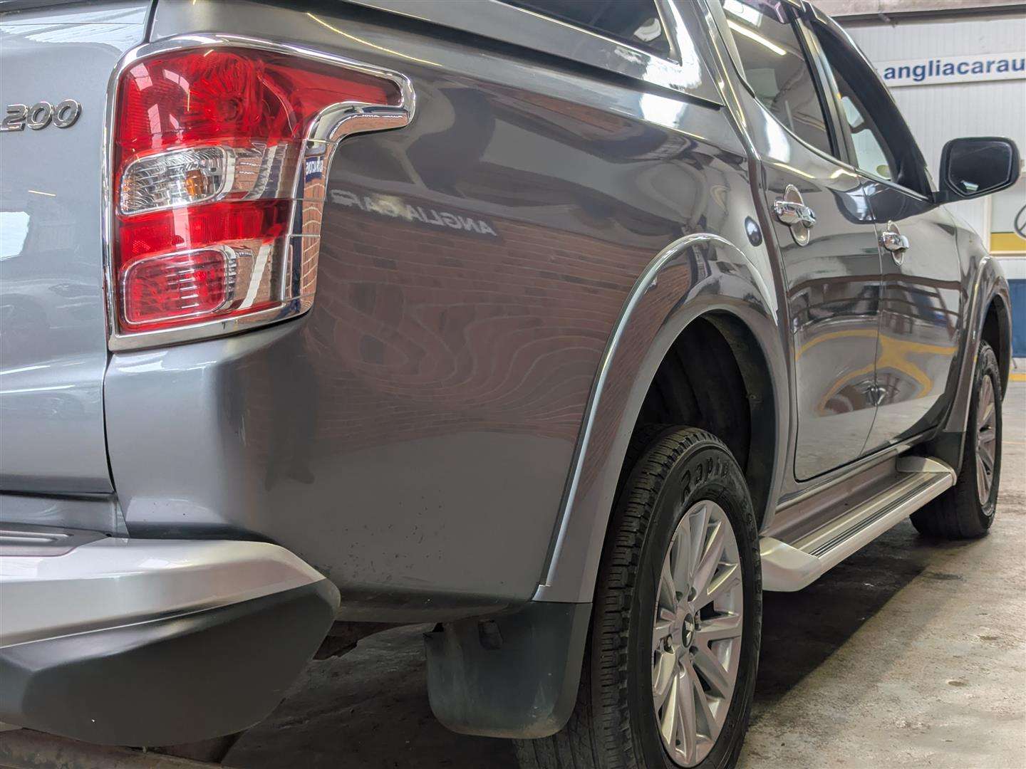 <p>2018 MITSUBISHI L200 BARBARIAN DI-D</p>