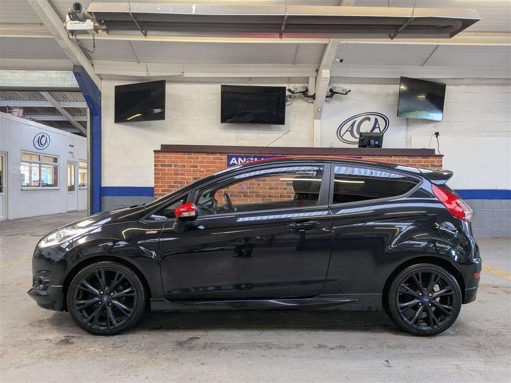 <p>2016 FORD FIESTA ZETEC S BLACK EDIT</p>
