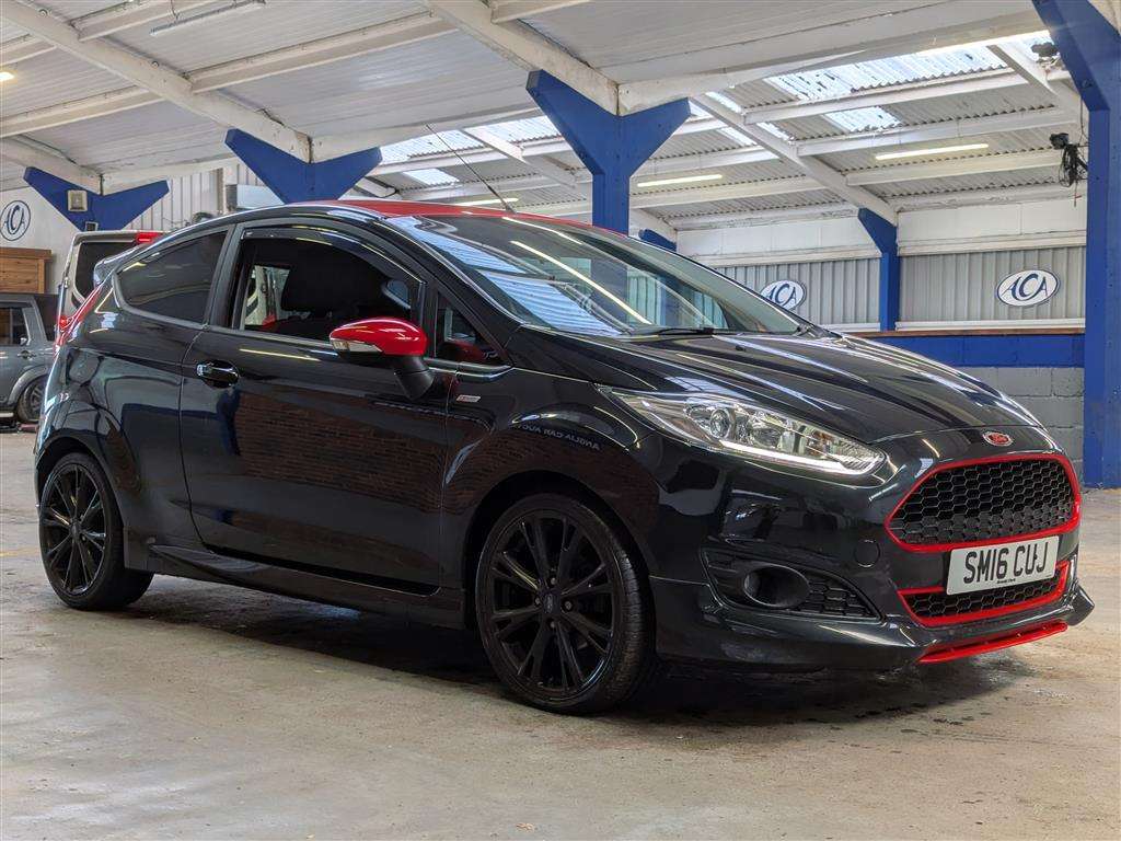 <p>2016 FORD FIESTA ZETEC S BLACK EDIT</p>