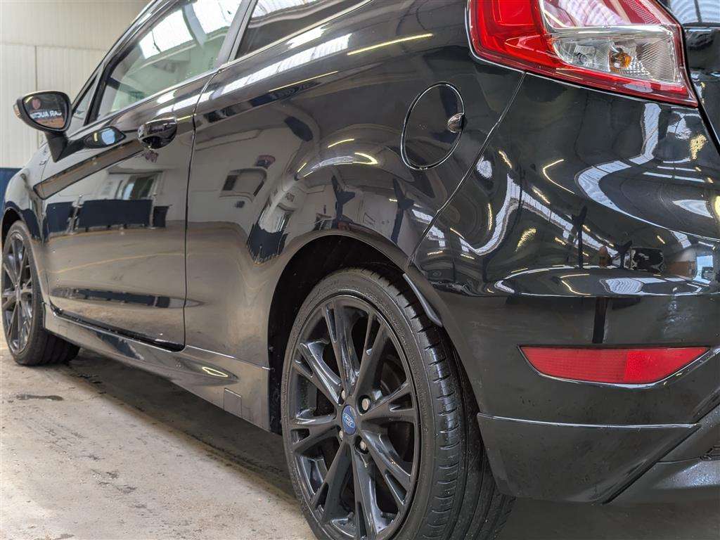 <p>2016 FORD FIESTA ZETEC S BLACK EDIT</p>