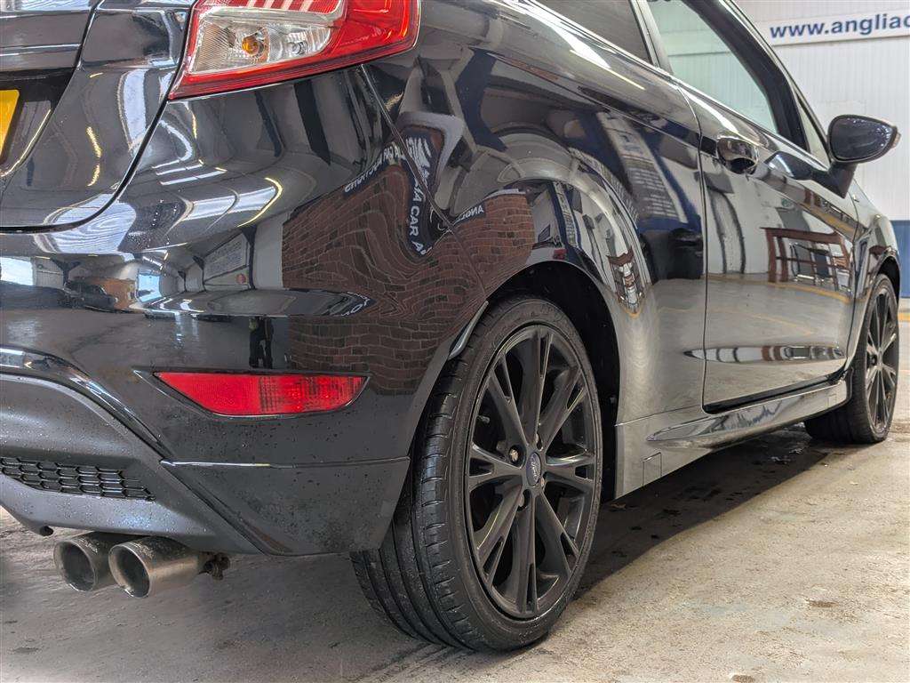<p>2016 FORD FIESTA ZETEC S BLACK EDIT</p>