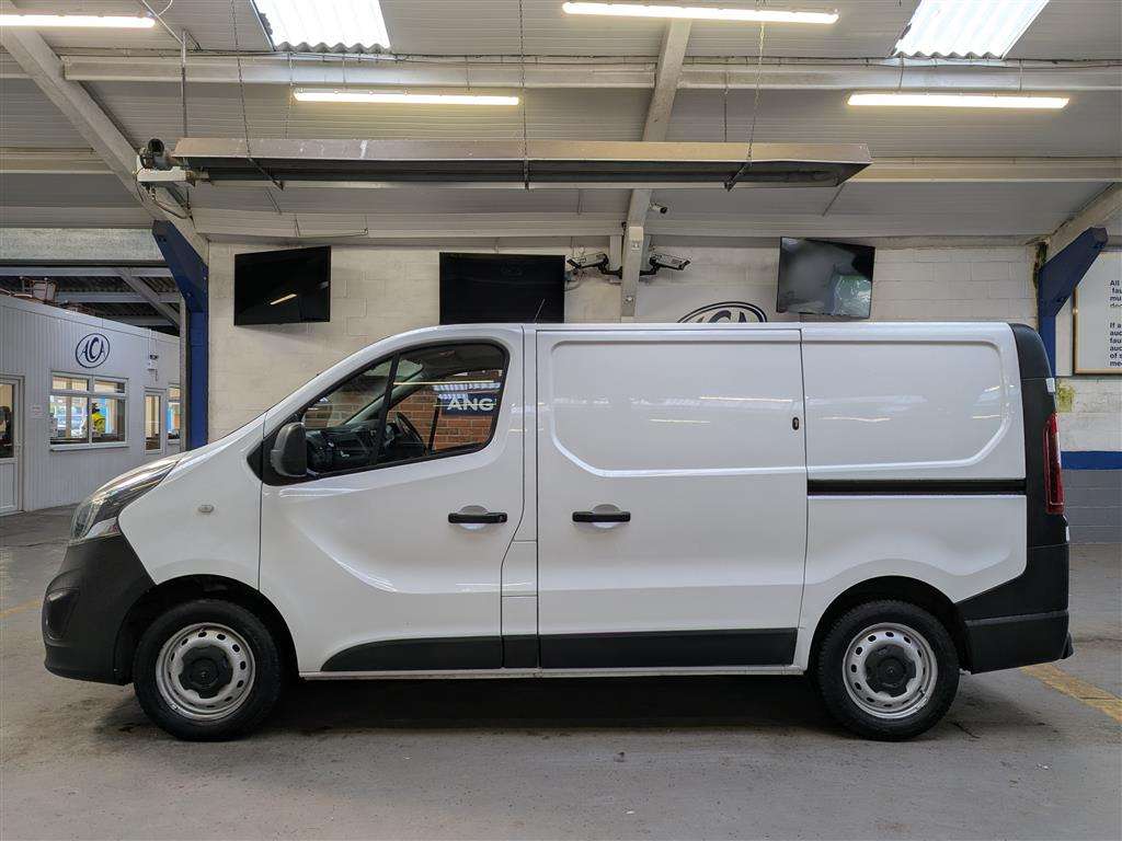 <p>2019 VAUXHALL VIVARO 2900 CDTI</p>
