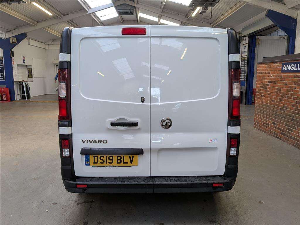<p>2019 VAUXHALL VIVARO 2900 CDTI</p>