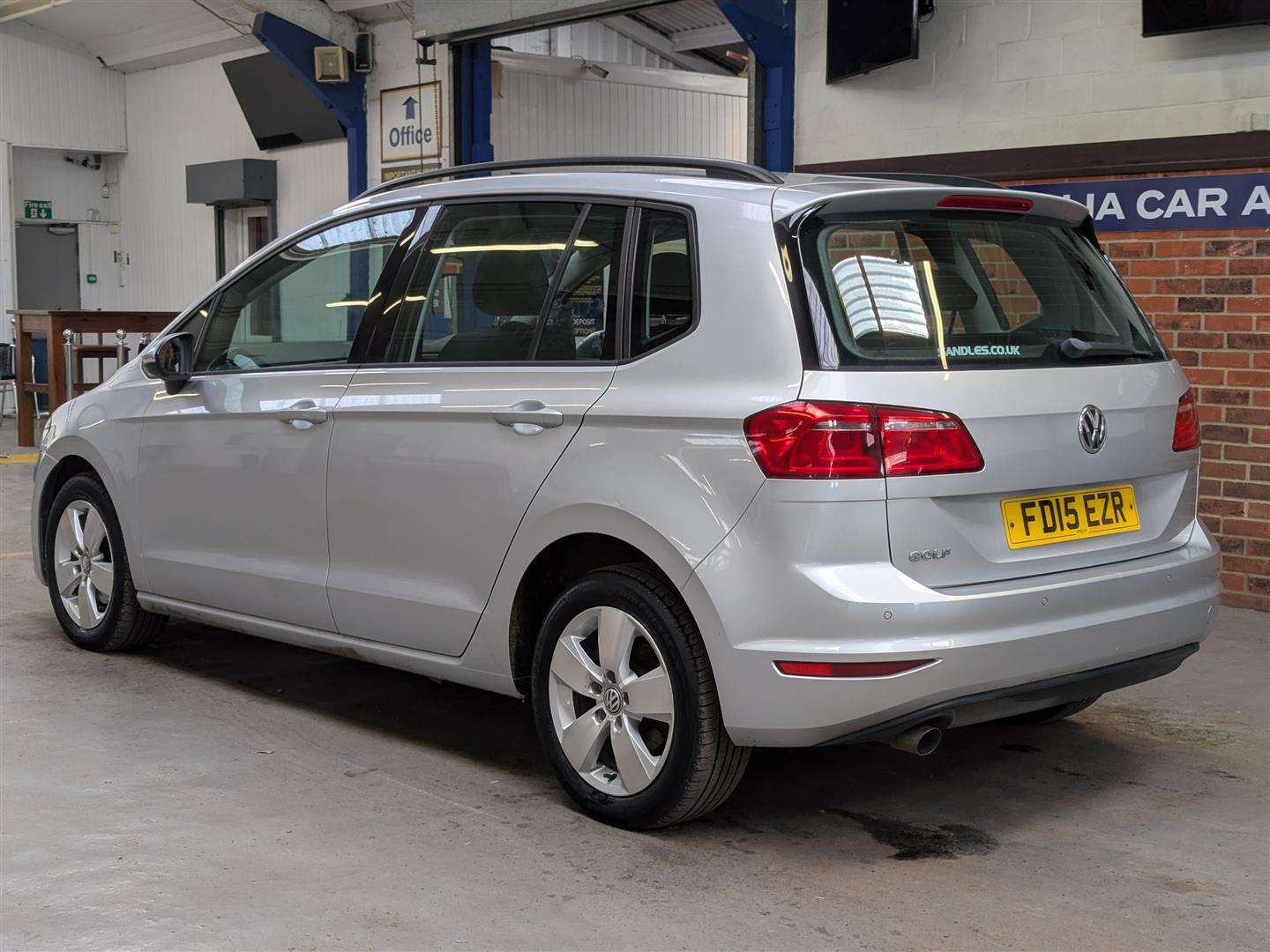 <p>2015 VOLKSWAGEN GOLF SV SE TDI</p>