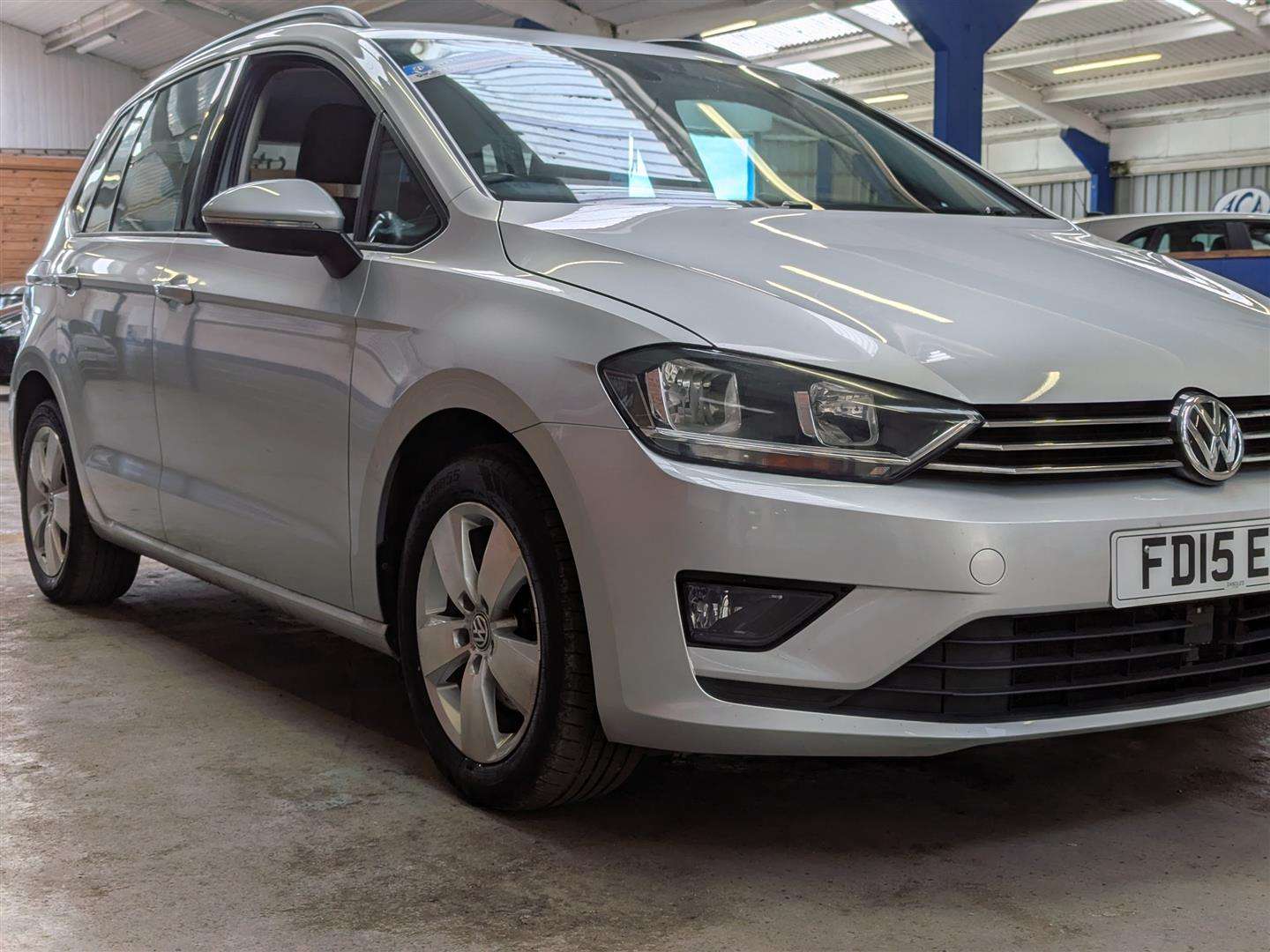 <p>2015 VOLKSWAGEN GOLF SV SE TDI</p>