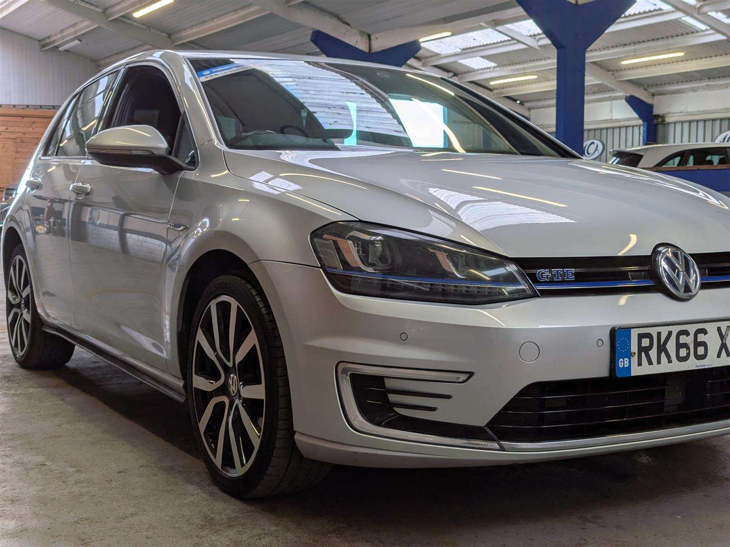 <p>2016 VOLKSWAGEN GOLF GTE S-A</p>