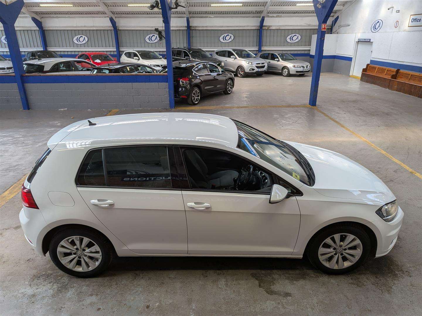 <p>2017 VOLKSWAGEN GOLF SE NAVIGATION TDI BM</p>