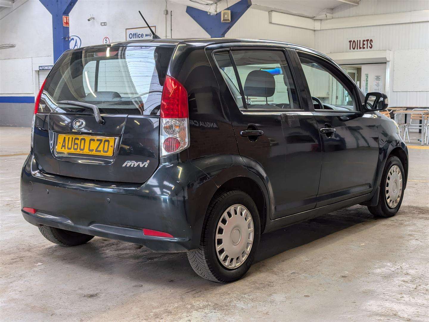 <p>2010 PERODUA MYVI SXI</p>
