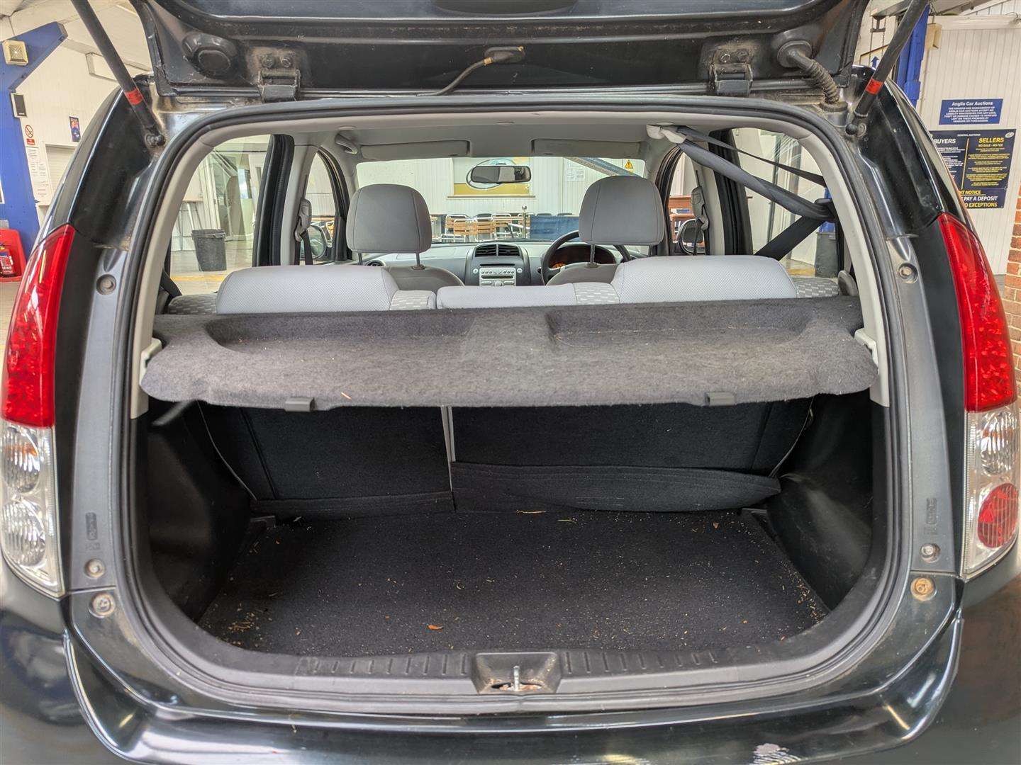 <p>2010 PERODUA MYVI SXI</p>