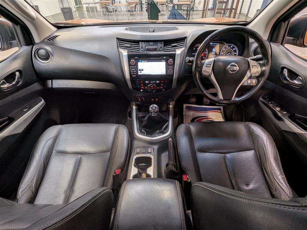 <p>2016 NISSAN NP300 NAVARA TEKNA DCI</p>