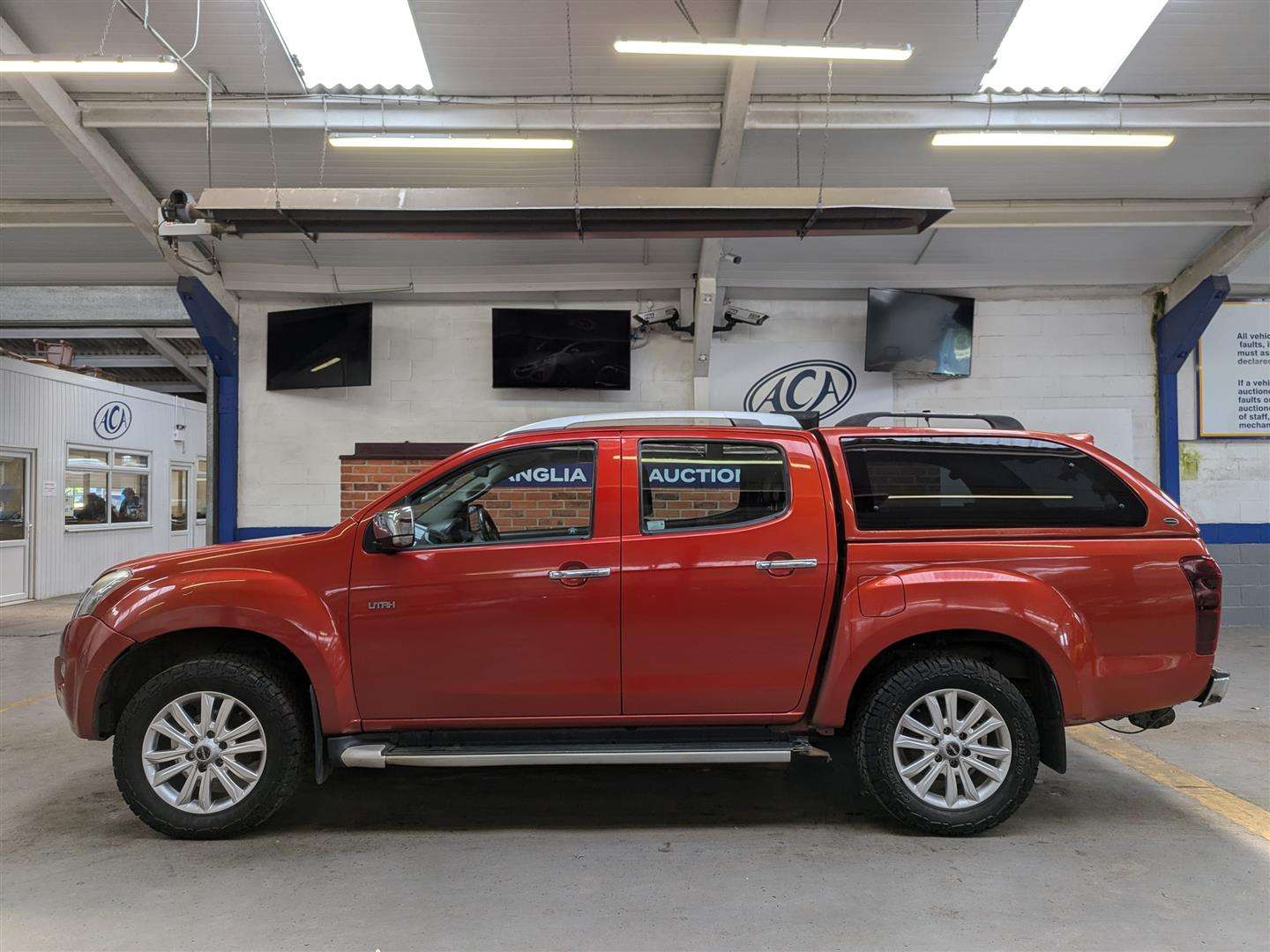 <p>2015 ISUZU D-MAX UTAH VISION D/C TW</p>