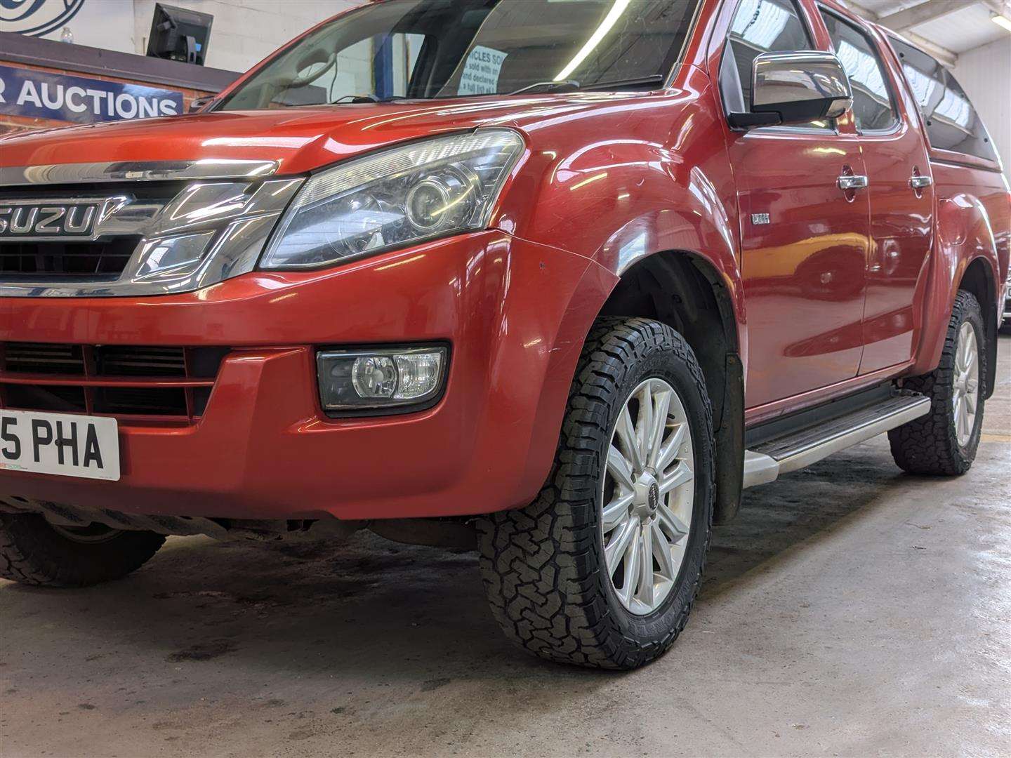 <p>2015 ISUZU D-MAX UTAH VISION D/C TW</p>
