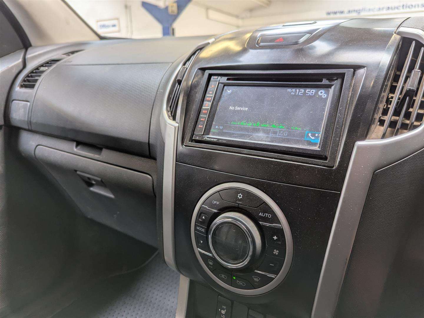 <p>2015 ISUZU D-MAX UTAH VISION D/C TW</p>