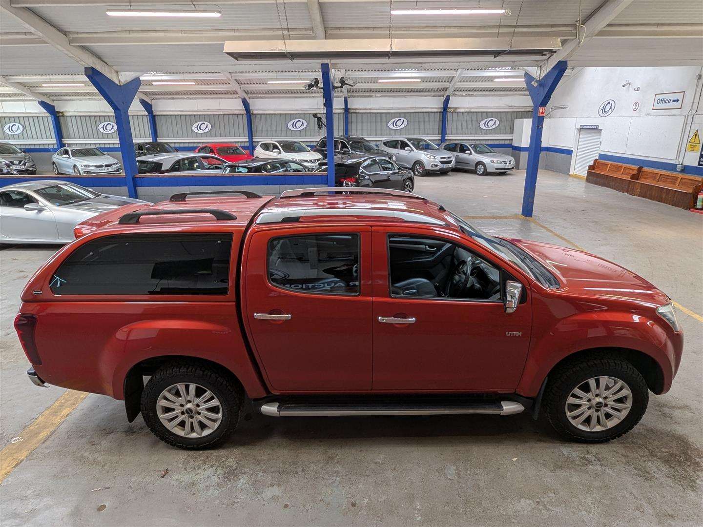 <p>2015 ISUZU D-MAX UTAH VISION D/C TW</p>