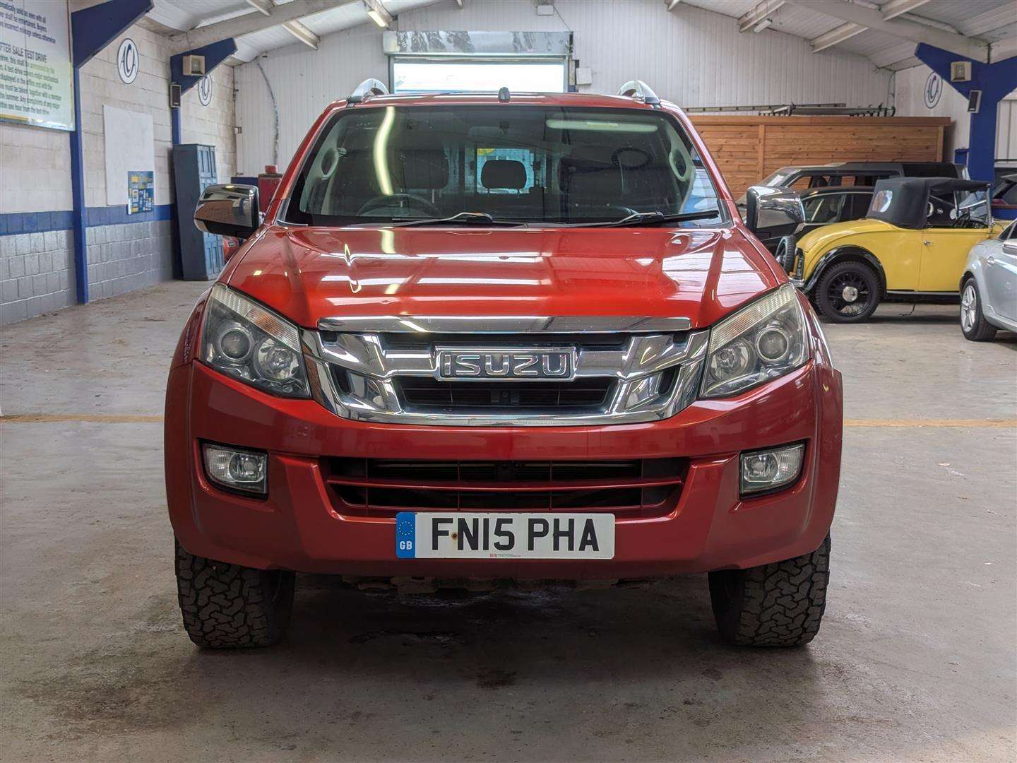<p>2015 ISUZU D-MAX UTAH VISION D/C TW</p>