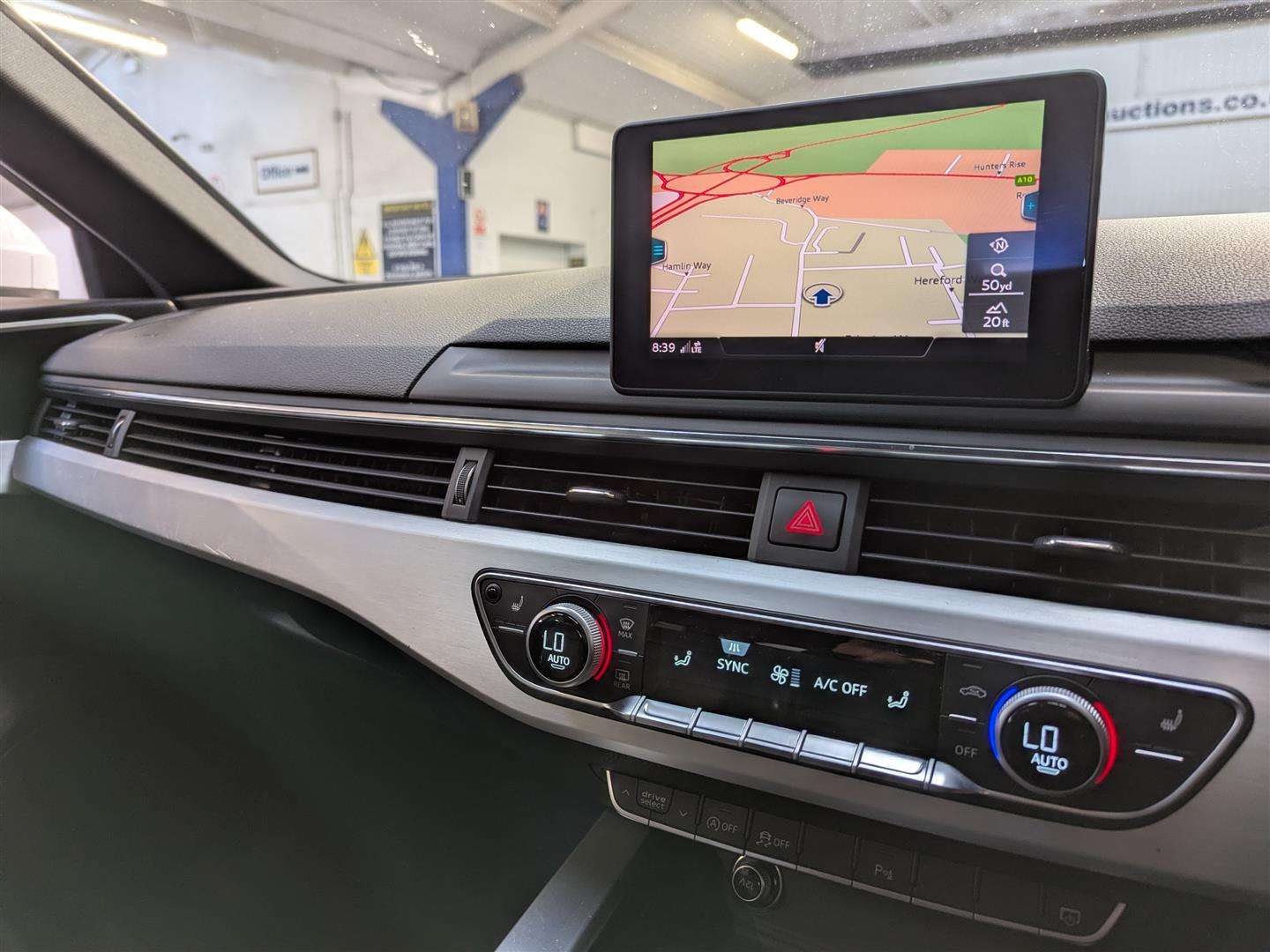 <p>2017 AUDI A4 S LINE TDI S-A</p>