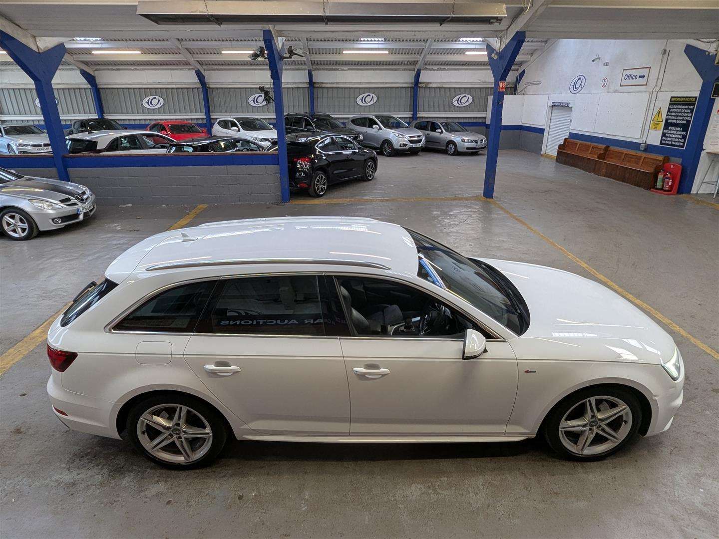 <p>2017 AUDI A4 S LINE TDI S-A</p>