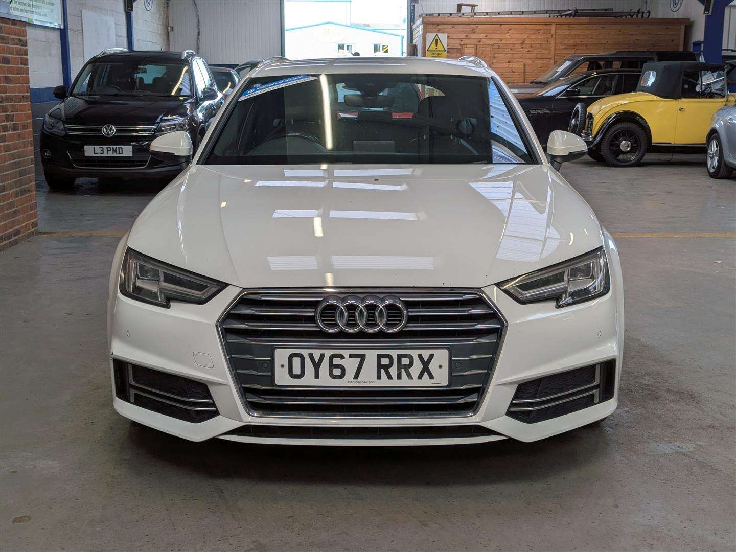 <p>2017 AUDI A4 S LINE TDI S-A</p>