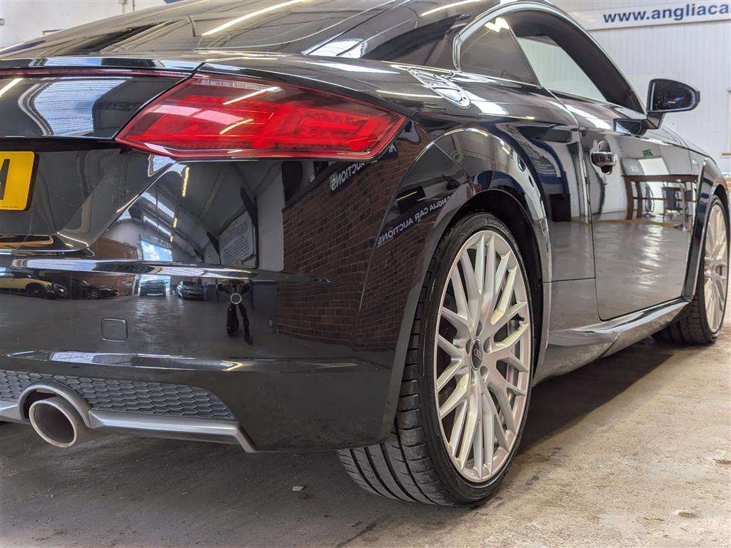 <p>2015 AUDI TT S LINE TDI ULTRA</p>