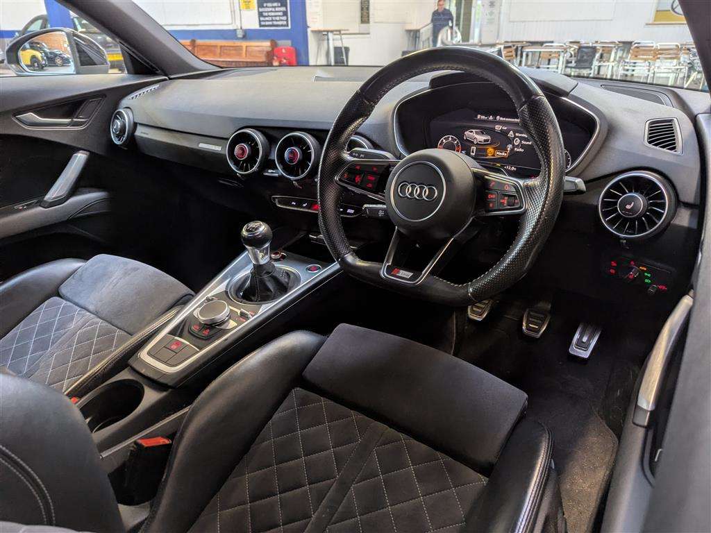 <p>2015 AUDI TT S LINE TDI ULTRA</p>