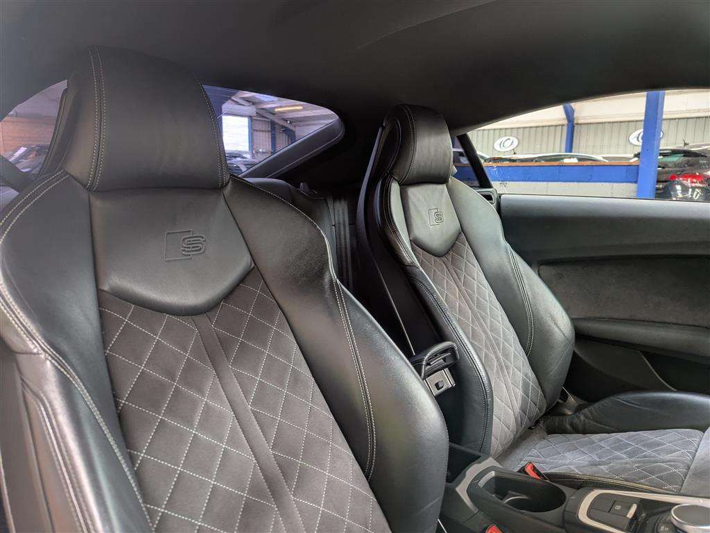 <p>2015 AUDI TT S LINE TDI ULTRA</p>