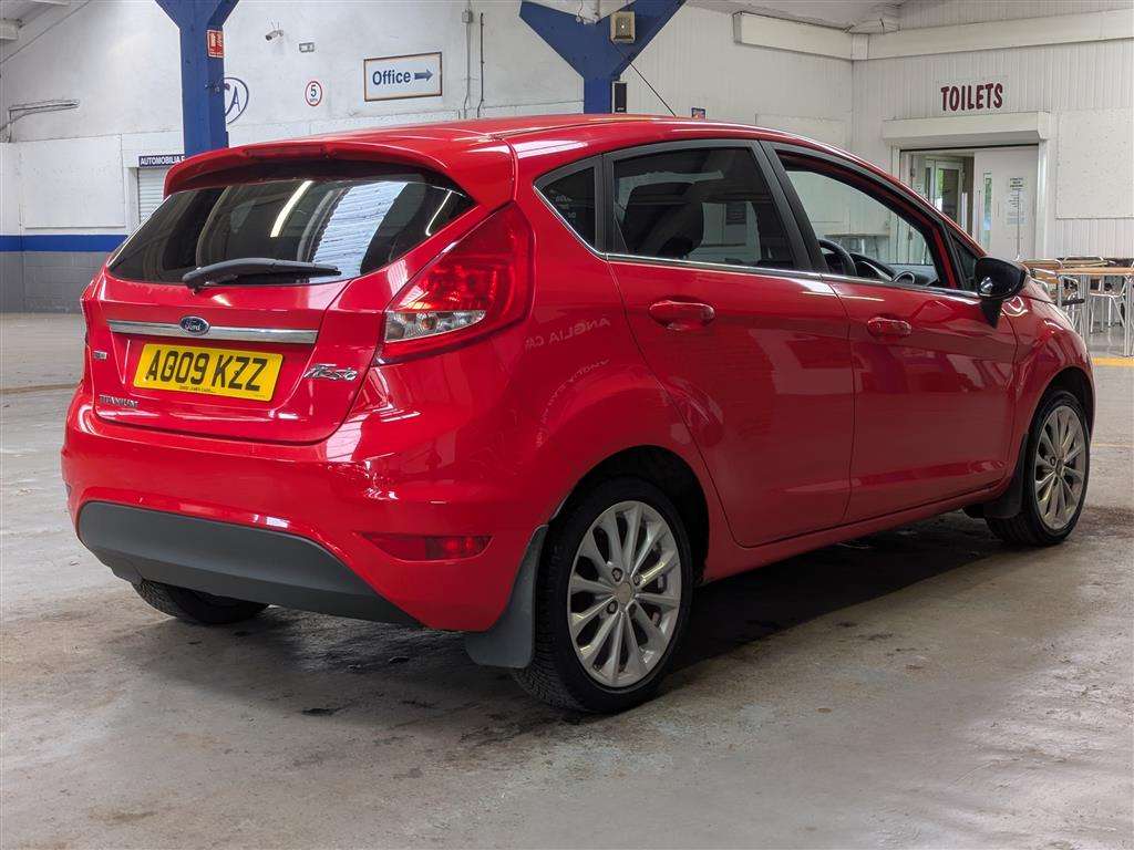 <p>2009 FORD FIESTA TITANIUM 90 TDCI</p>