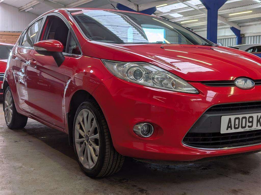 <p>2009 FORD FIESTA TITANIUM 90 TDCI</p>