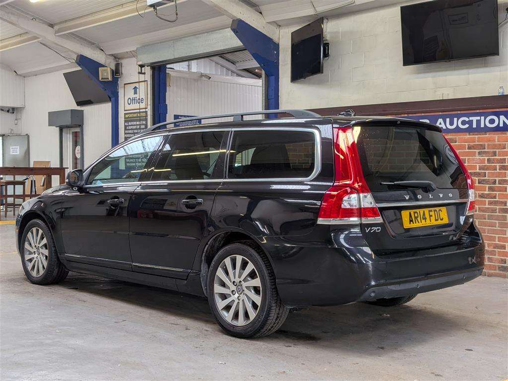 <p>2014 VOLVO V70 SE LUX T5 AUTO</p>