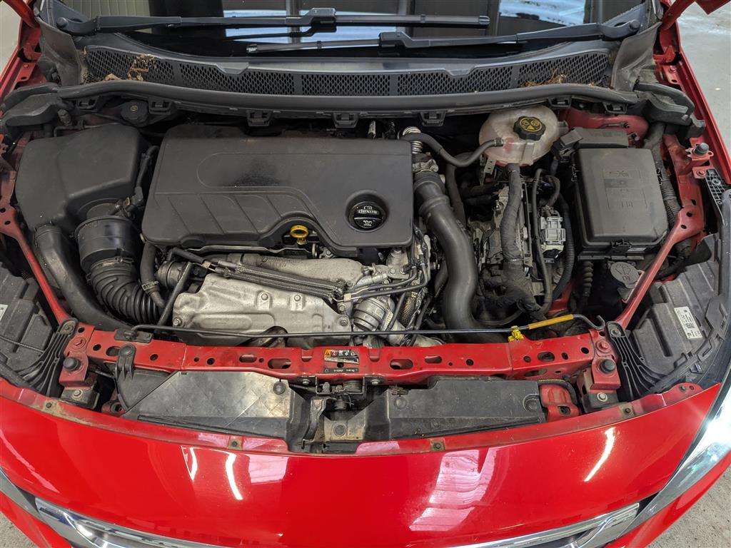 <p>2016 VAUXHALL ASTRA ELITE NAV CDTI BTUR</p>