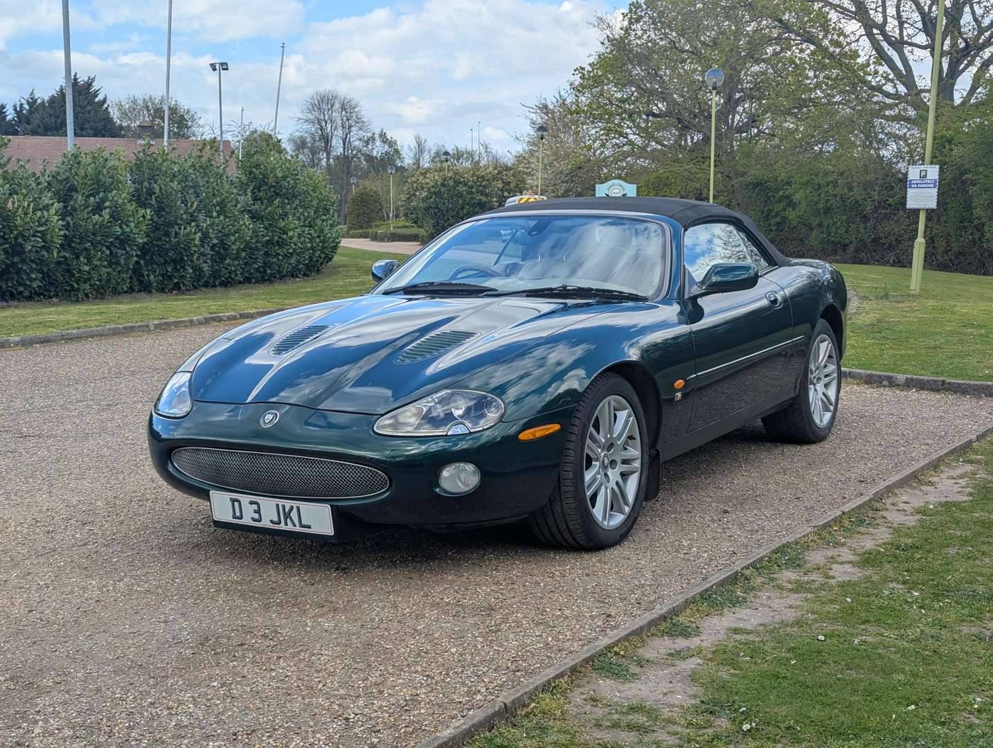 <p>2003 JAGUAR XKR CONVERTIBLE AUTO</p>