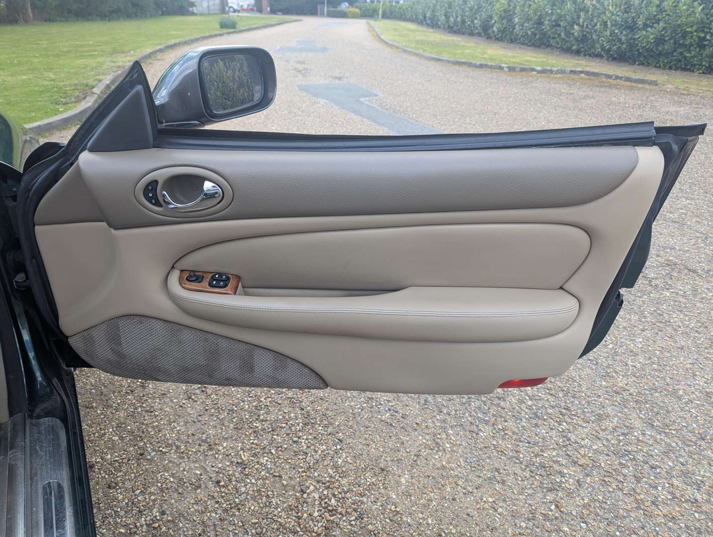 <p>2003 JAGUAR XKR CONVERTIBLE AUTO</p>