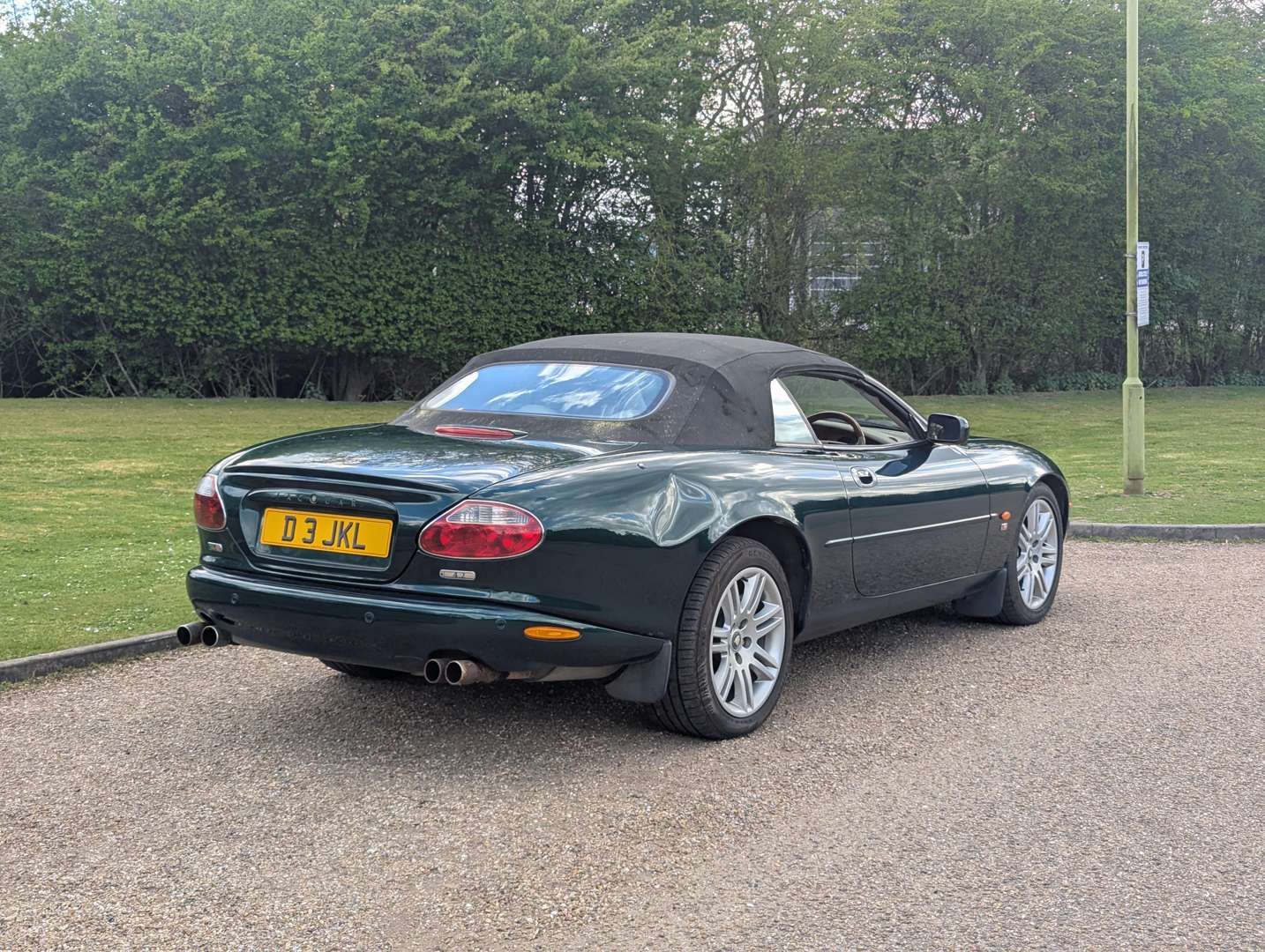<p>2003 JAGUAR XKR CONVERTIBLE AUTO</p>