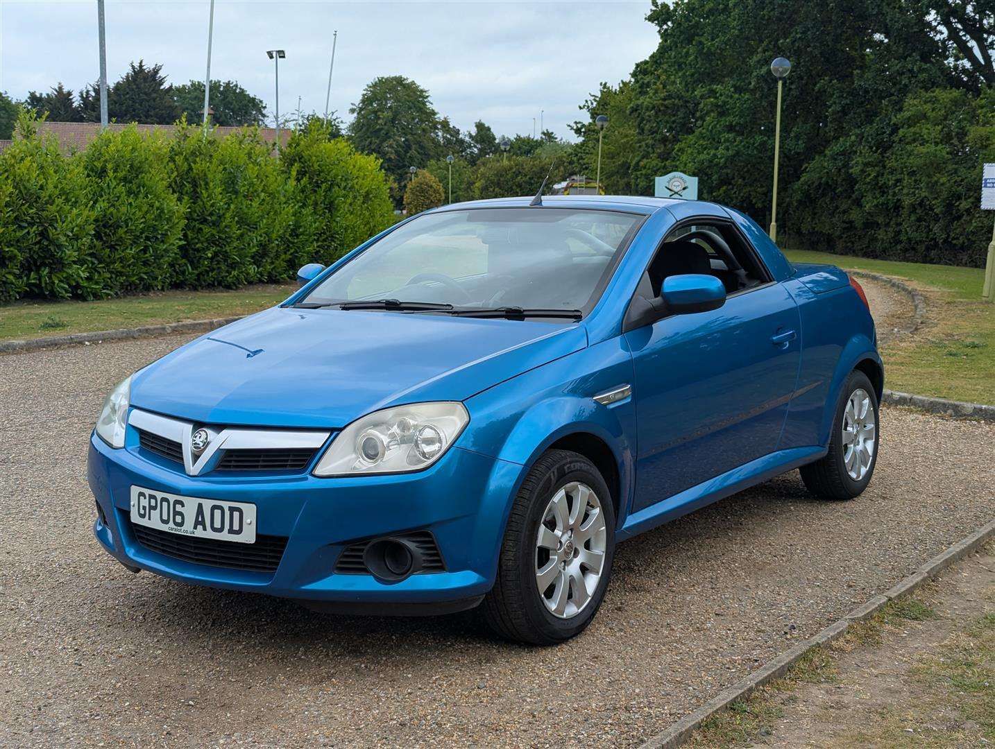 <p>2006 VAUXHALL TIGRA 1.4i</p>