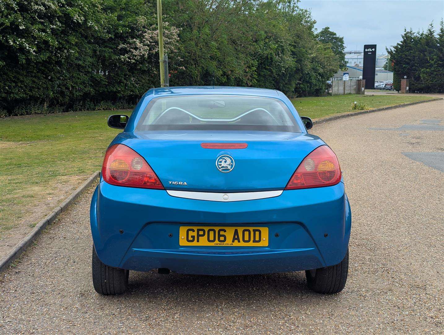 <p>2006 VAUXHALL TIGRA 1.4i</p>
