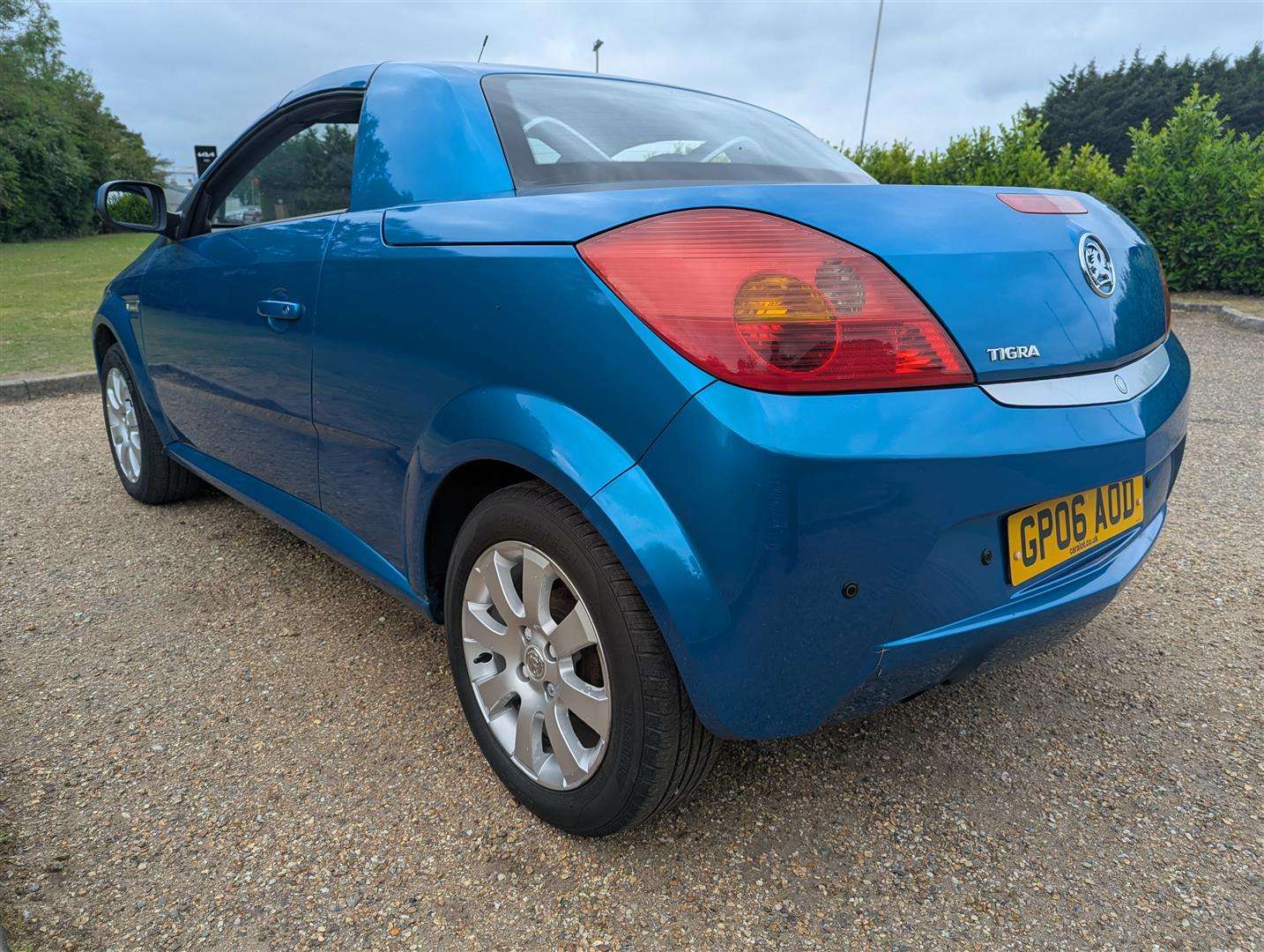 <p>2006 VAUXHALL TIGRA 1.4i</p>